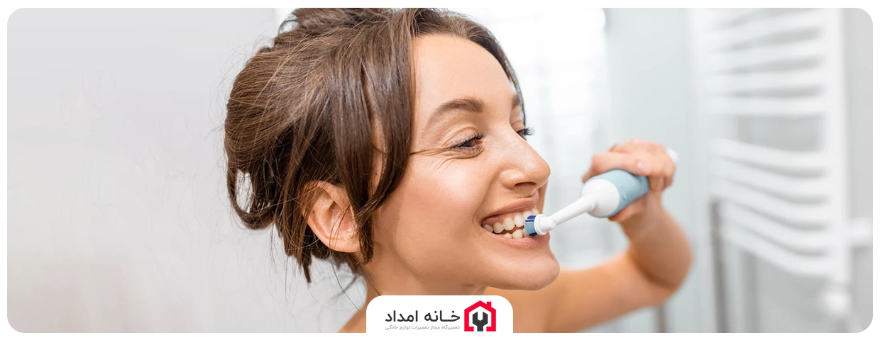 از فشار دادن مسواک برقی روی دندان جلوگیری کنید
